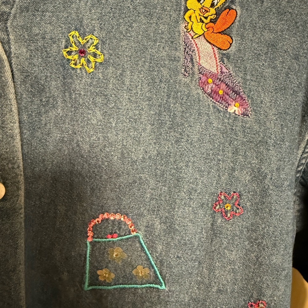Vintage Warner Bro Studio Tweety Bird Denim Button Up - Picture 4 of 7